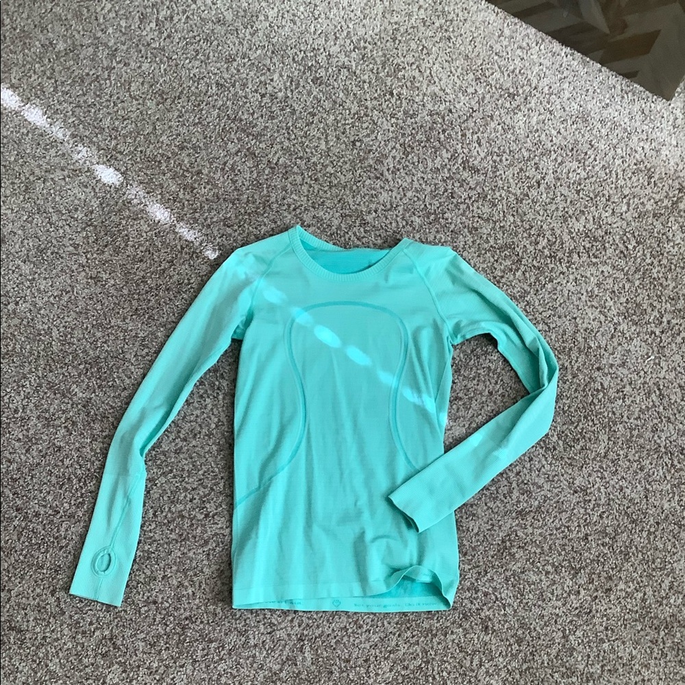 Lululemon top
